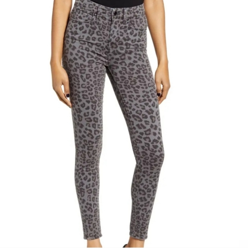 GOOD AMERICAN Good Legs Leopard Print Jeans | Gray & Black